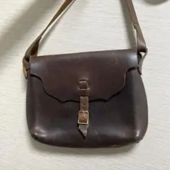 FERNAND LEATHER（フェルナンドレザー）レザーストラップポーチ M