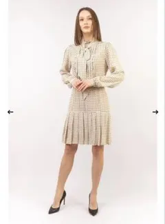 ELISABETTA FRANCHI ボウタイ 総柄 ワンピースのサムネイル