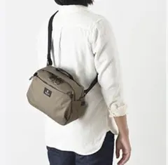 美品⭐︎ミレストTROTショルダーバッグ　カーキのサムネイル
