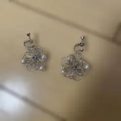 花形パールビーズイヤリング