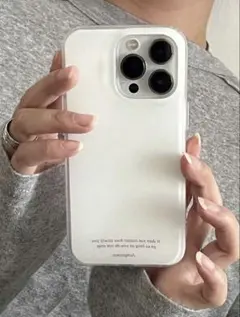 iPhone 17 ケース ホワイト ロゴデザインのサムネイル