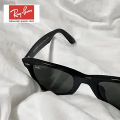 Ray-Ban WAYFARER