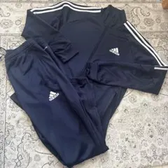 adidas ジャージ 上下セットのサムネイル