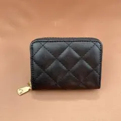 ♥在庫限り♥男女兼用　カードホルダー　くろ　ファスナー　キルティング　四角　人気