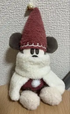 リルリンリン　ぬいぐるみバッジ　ディズニー　クリスマス　赤色　新品　2025