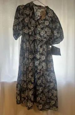 ユニクロPAUL&JOEコラボワンピースのサムネイル
