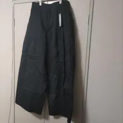 新品未使用　GU and beautiful people タックワイドパンツ