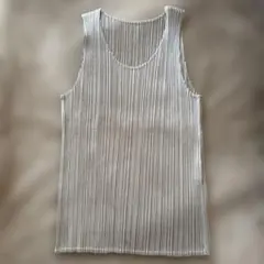 PLEATS PLEASE イッセイミヤケ ノースリーブsize3のサムネイル