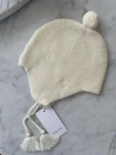 カシミヤ　LOUIS LOUISE ポンポン付きニット帽