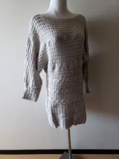 【お値下げ】ドルマンニットワンピース　ベビーグレー　M