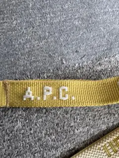 A.P.C. ロゴストラップ イエロー