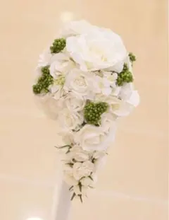 アーティフィシャルフラワーブーケ　ウェディングブーケ　ティアドロップ