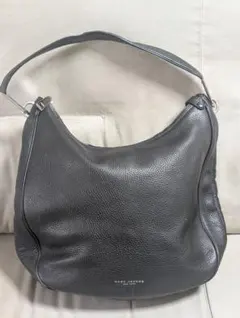 MARC JACOBS ブラックレザーショルダーバッグ