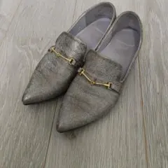 MANA フラットシューズ パンプス ゴールド金具のサムネイル