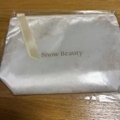 【新品・未開封】スノービューティー　Snow Beauty 2026 ポーチのサムネイル