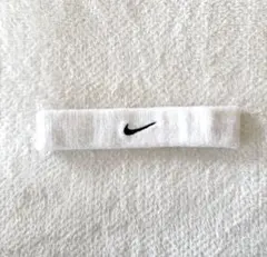 NIKE ヘアバンド　白