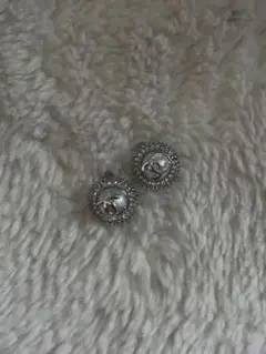 ロゴピアス