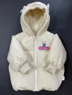 フード付きクリーム色ジャケット