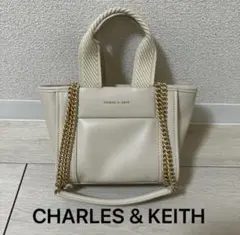 CHARLES & KEITH ハンドバッグ　ショルダーバッグ★美品★アイボリーのサムネイル
