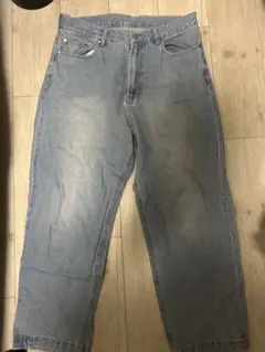 淡いブルーストレートデニムパンツのサムネイル