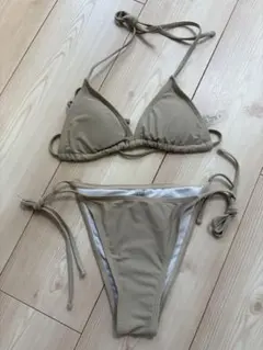【10日まで】SHEIN ベージュ　無地のサムネイル