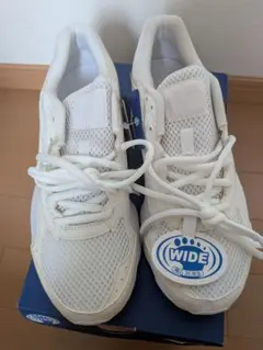 新品★ミズノ マキシマイザー★中学生 通学靴 白スニーカー ★25.0