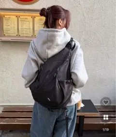 nugu ショルダークロスバッグ　グレー