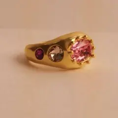 whim Big Stone Embed Ring (GOLDxPINK)のサムネイル