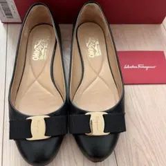 フェラガモ 6c 23.5cmヴァリナ ヴァラリボン フラットシューズ 黒