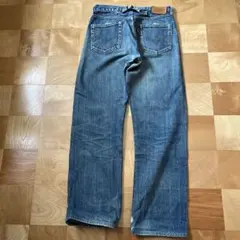 Levi's 702 ストレートデニム 裾ダメージあり