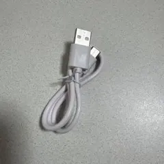 USB-A to USB-C ケーブル
