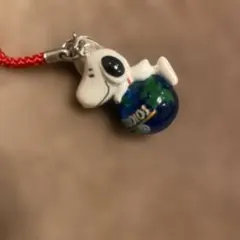 ⚫️usjユニバーサル限定　スヌーピー　地球儀ストラップsnoopy