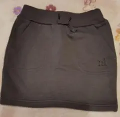 新品、未使用　Noeil aime BeBe 刺繍付きグレーのスカート