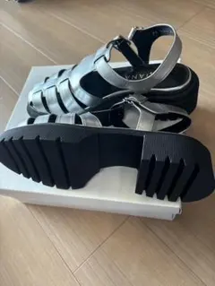 DIANA シルバー メタリックスムース