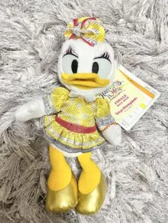 ディズニー デイジー ぬいぐるみバッジ 30周年 タグ付き