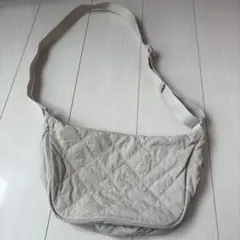 キルティングデザイン ショルダーバッグ ライトグレー
