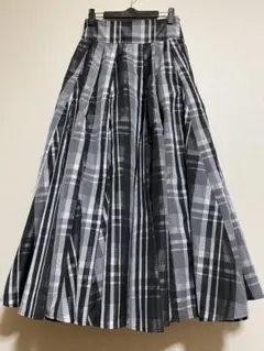 新品◇アウィーエフ タフタBIGCKプリーツスカート M ネイビー×ベージュ 
