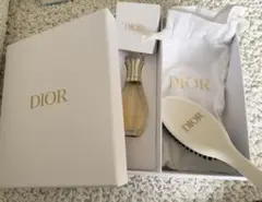 Dior ヘアブラシ アイボリー ギフトボックス
