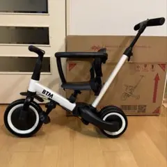 BTM ホワイト子ども用三輪車 足けりバイク　推し棒・セーフティガード付きのサムネイル