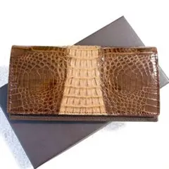 未使用　RODANIA　長財布　二つ折りブラウン　ワニ革　カイマン　シャイニング