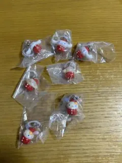 サンリオ　ガチャ　いちごめじるしアクセサリー　７点セット