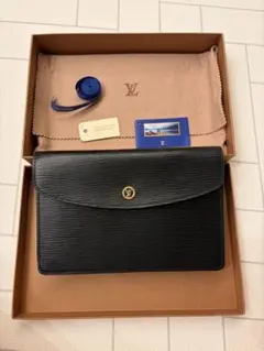 LOUIS VUITTON エピ クラッチバッグ ブラック 値下げ交渉OK - メルカリ
