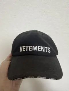 VETEMENTS ブラックキャップ 100%コットンのサムネイル