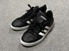 adidas スニーカー ブラックのサムネイル