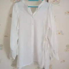 ホワイト長袖シャツ リボン付き