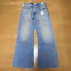 ROSÉ着用 LOOSE BOOT ジーンズ ライトインディゴ 28インチのサムネイル