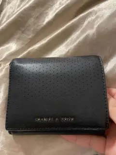 CHARLES & KEITH ブラック二つ折り財布