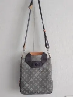 ラシット　ナイロンショルダーバッグ