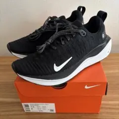 24.5cm　ナイキ　ランニング　シューズ　定価18,700円　DR2670