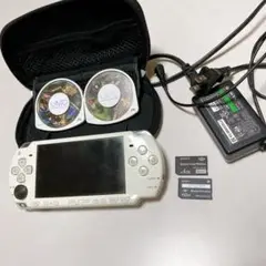 ホワイト PSP 本体 UMDディスク2枚　ACアダプター　メモリースティック